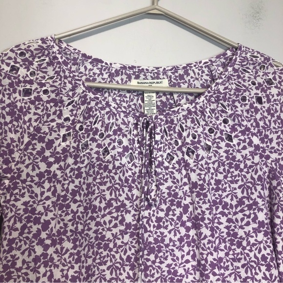 Banana Republic Floral Silk Lazer Cut Out Blouse, size XS - Picture 2 of 9